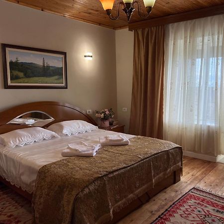 Garden Villa Guni Крує Екстер'єр фото