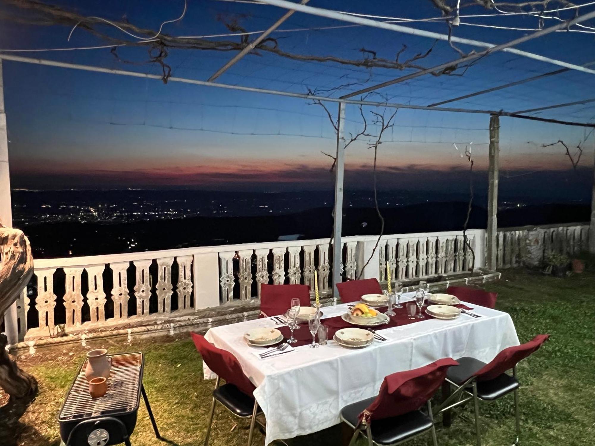 Garden Villa Guni Крує Екстер'єр фото