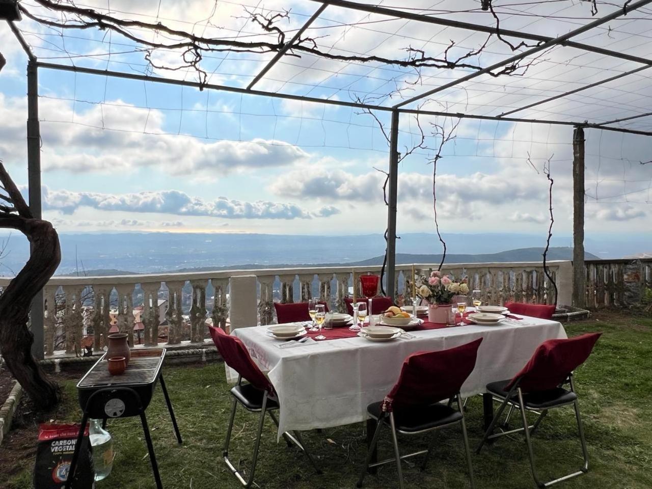 Garden Villa Guni Крує Екстер'єр фото