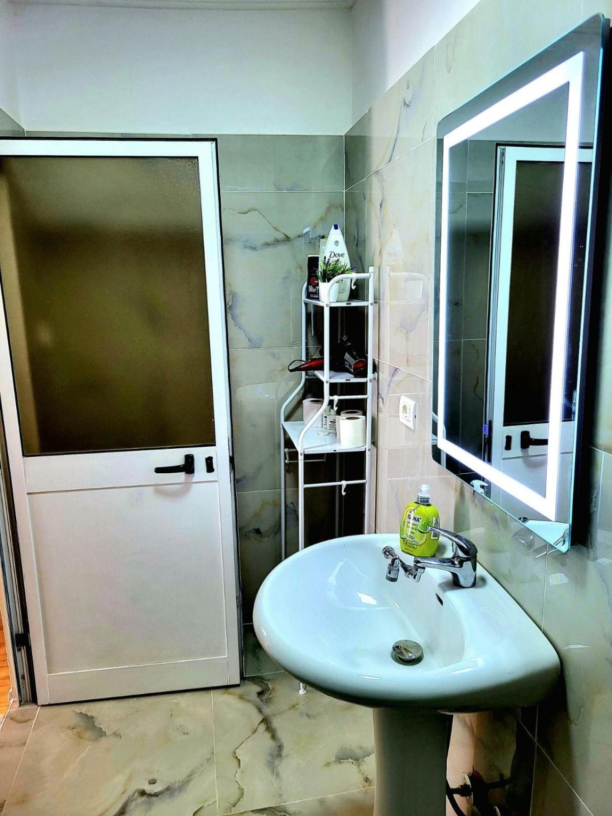 Garden Villa Guni Крує Екстер'єр фото