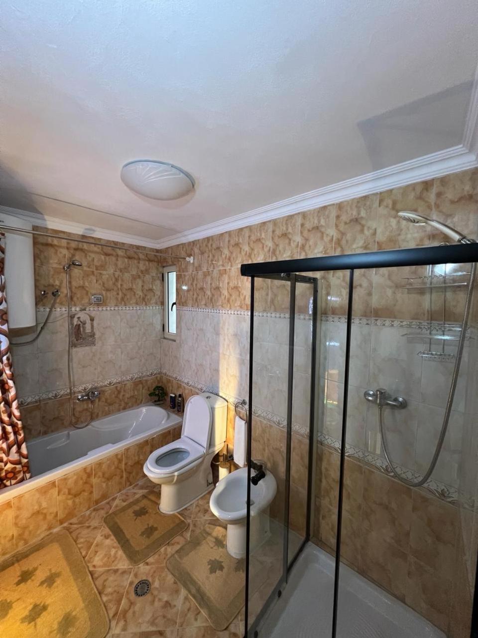 Garden Villa Guni Крує Екстер'єр фото